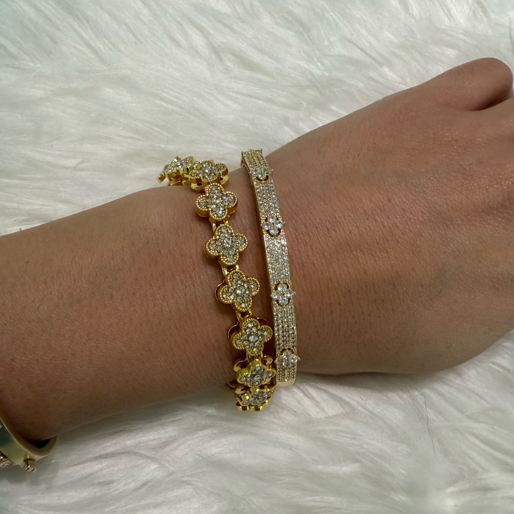 Nwt 18 Gold Plated Floral Bracelet Set